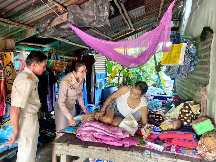 ลงพื้นที่ออกเยี่ยมเยือนผู้ป่วยติดเตียง 