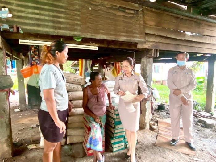 สร้างห้องน้ำให้กับครอบครัว ผู้ยากไร้ ผู้ด้อยโอกาสทางสังคม ที่ผ่านการคัดเลือกจากทางคณะกรรมการและผู้มีส่วนเกี่ยวข้อง