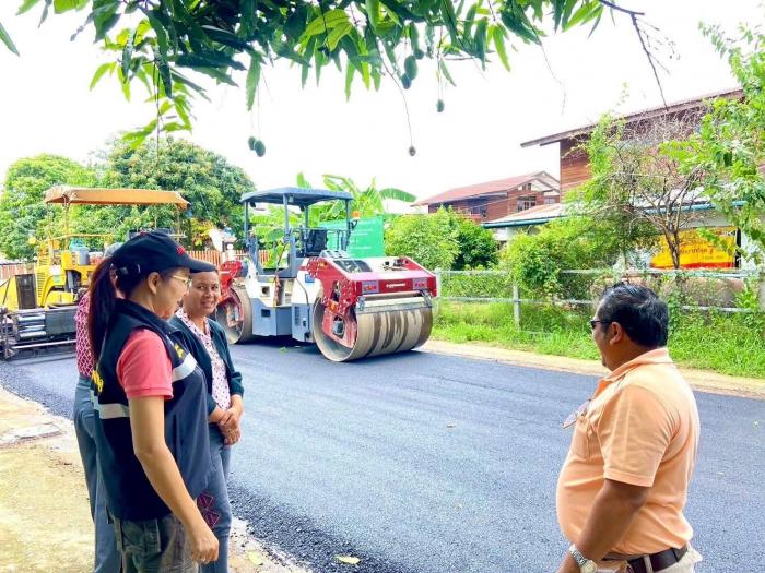 ทำถนน Asphalt concrete ในพื้นที่ ม.1,...
